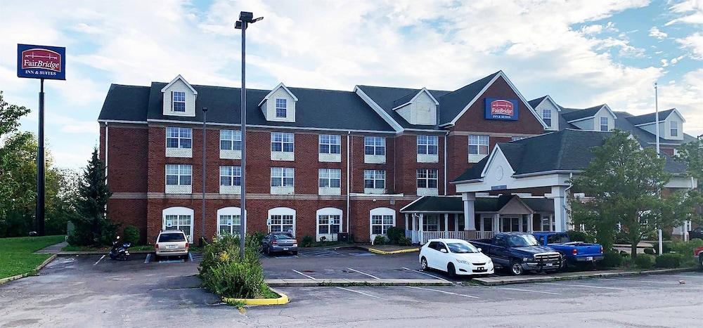 Blisspoint Inn & Suites マリオン エクステリア 写真
