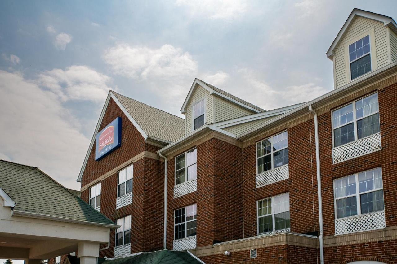 Blisspoint Inn & Suites マリオン エクステリア 写真