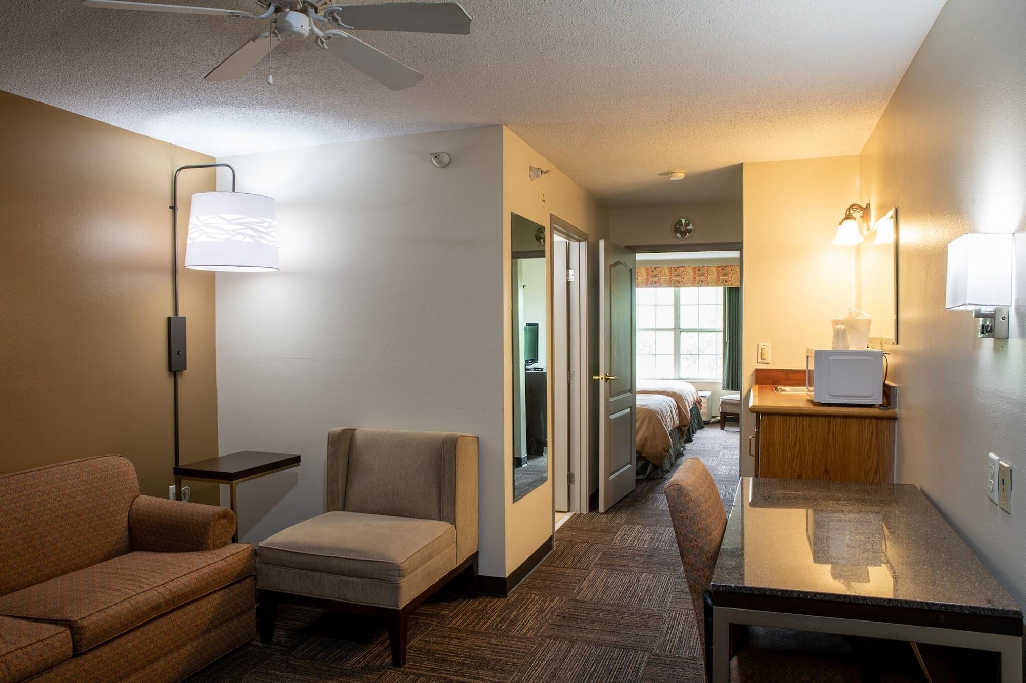 Blisspoint Inn & Suites マリオン エクステリア 写真