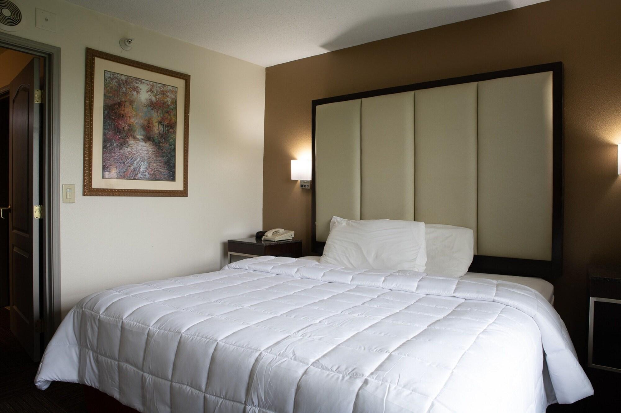 Blisspoint Inn & Suites マリオン エクステリア 写真