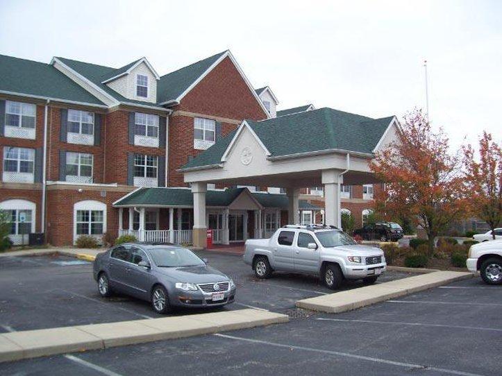 Blisspoint Inn & Suites マリオン エクステリア 写真